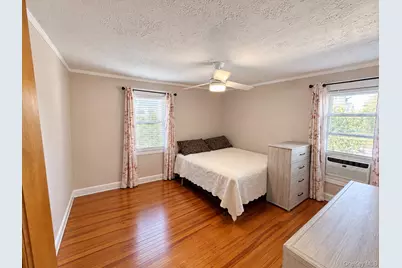 17 Kenmore Road, Valley Stream, NY 11581 - Photo 21
