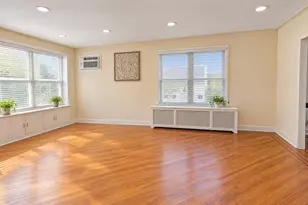 17 Kenmore Rd, Valley Stream, NY 11581 - Photo 5