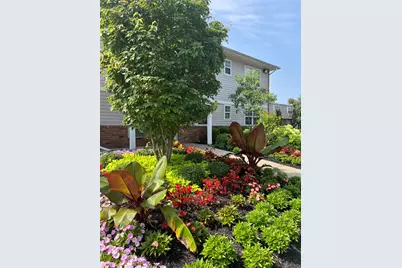 211 Hawthorne Avenue, Central Islip, NY 11722 - Photo 11