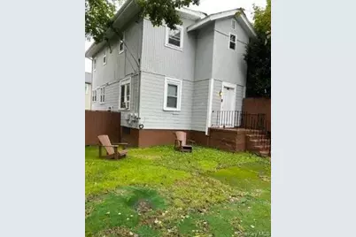 105 Hawkins Boulevard, Copiague, NY 11726 - Photo 1