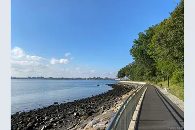 114-63 Dalian Court, College Point, NY 11356 - Photo 3