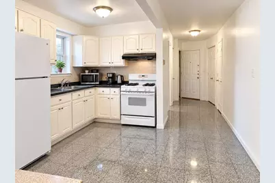 4177 Summit, Flushing, NY 11355 - Photo 3