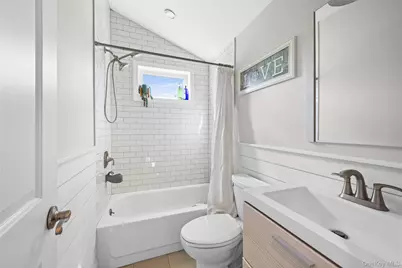 388 Lincoln Avenue, Sayville, NY 11782 - Photo 21