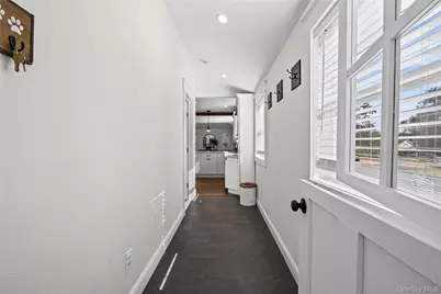388 Lincoln Avenue, Sayville, NY 11782 - Photo 9