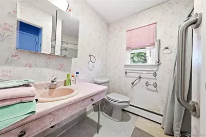30 Manor Road N, Greenlawn, NY 11740 - Photo 37