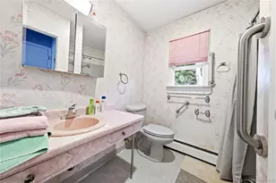 30 Manor Rd N, Greenlawn, NY 11740 - Photo 37