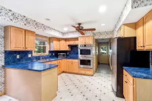 30 Manor Rd N, Greenlawn, NY 11740 - Photo 21