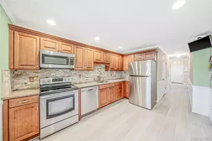 9 Sheila Ct, Holtsville, NY 11742 - Photo 11
