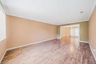 9 Sheila Ct, Holtsville, NY 11742 - Photo 5