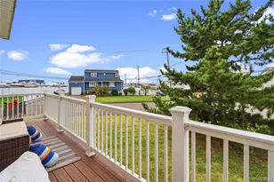 371 E Shore Rd, Lindenhurst, NY 11757 - Photo 5