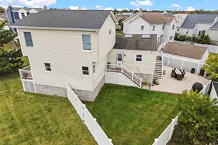 371 E Shore Rd, Lindenhurst, NY 11757 - Photo 45