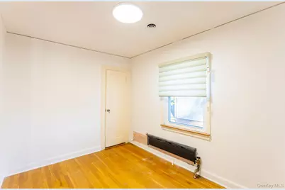186-33 Henley Road, Jamaica, NY 11432 - Photo 9