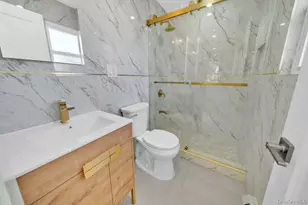 136-11 220th Pl, Springfield Gardens, NY 11413 - Photo 13