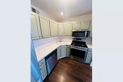 20-22 Broadlawn Drive, Central Islip, NY 11722 - Photo 3