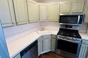 2022 Broadlawn Dr, Central Islip, NY 11722 - Photo 3