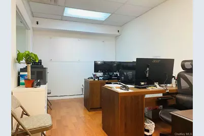 133-36 41st Rd #2G, Flushing, NY 11355 - Photo 3