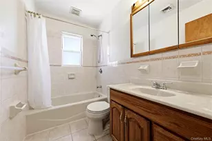 231 E Clearwater Rd, Lindenhurst, NY 11757 - Photo 13