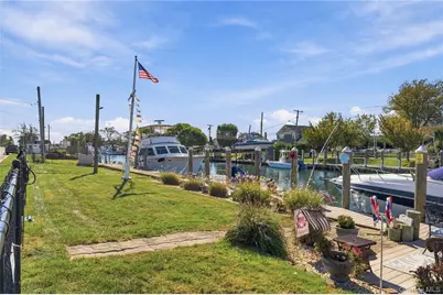 231 E Clearwater Road, Lindenhurst, NY 11757 - Photo 19