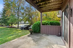 241 Old Farm Ln, Mohegan Lake, NY 10547 - Photo 23