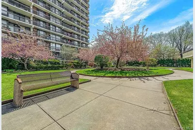 150-38 Union Turnpike #11N, Flushing, NY 11367 - Photo 7