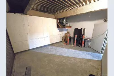 2409 41st Avenue, Astoria, NY 11101 - Photo 13