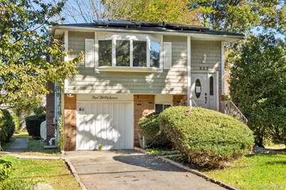 537 Lakeway Drive, North Babylon, NY 11704 - Photo 1