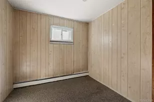 537 Lakeway Dr, North Babylon, NY 11704 - Photo 15