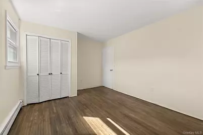 537 Lakeway Drive, North Babylon, NY 11704 - Photo 7