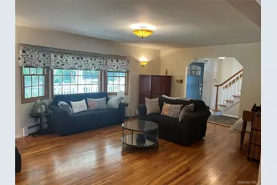 22 Emerson Avenue, North Babylon, NY 11703 - Photo 3