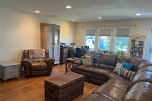 22 Emerson Ave, North Babylon, NY 11703 - Photo 5