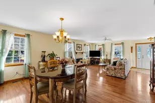837 Smithtown Ave, Bohemia, NY 11716 - Photo 11
