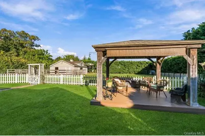 837 Smithtown Avenue, Bohemia, NY 11716 - Photo 31