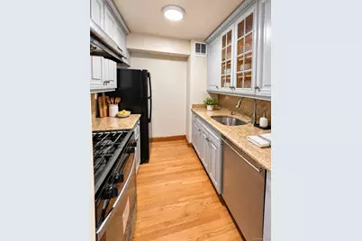 15038 Union Turnpike #8J, Flushing, NY 11367 - Photo 5