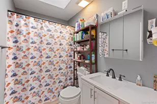 81 Bushwick Ave, Central Islip, NY 11722 - Photo 21