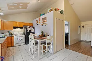 81 Bushwick Ave, Central Islip, NY 11722 - Photo 19