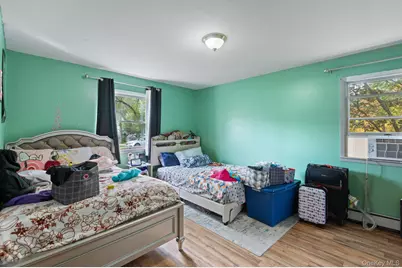 81 Bushwick Avenue, Central Islip, NY 11722 - Photo 23