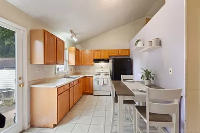 81 Bushwick Avenue, Central Islip, NY 11722 - Photo 5
