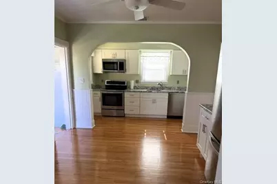 79 Cleveland Street, Bay Shore, NY 11706 - Photo 3