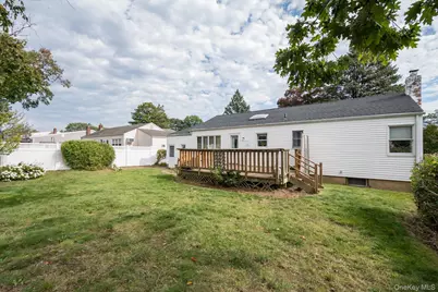 4 Paula Drive, Farmingdale, NY 11735 - Photo 17