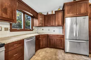 100 Ridgewood Ave, Holtsville, NY 11742 - Photo 5