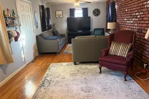 187 N Fulton Ave, Lindenhurst, NY 11757 - Photo 11