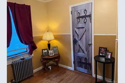 187 N Fulton Avenue, Lindenhurst, NY 11757 - Photo 9