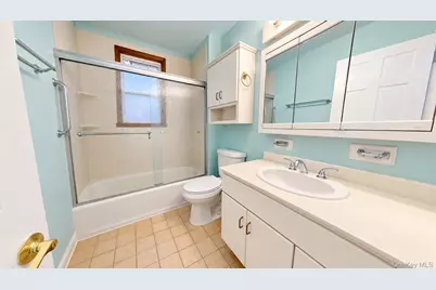 10725 115th Street, Richmond Hill, NY 11419 - Photo 17