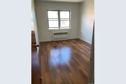 20-28 Utopia Parkway, Whitestone, NY 11357 - Photo 11