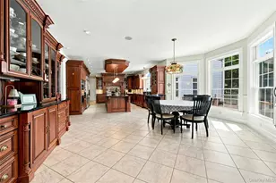 3 Crescent Dr, Northport, NY 11768 - Photo 9