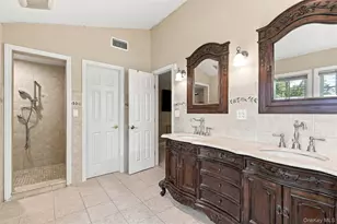 19 Wildwood Dr, Dix Hills, NY 11746 - Photo 27