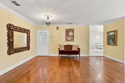 19 Wildwood Drive, Dix Hills, NY 11746 - Photo 5