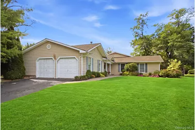 19 Wildwood Drive, Dix Hills, NY 11746 - Photo 3