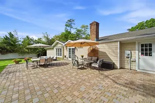 19 Wildwood Dr, Dix Hills, NY 11746 - Photo 43