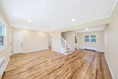 1025 N Greene Avenue, Lindenhurst, NY 11757 - Photo 3